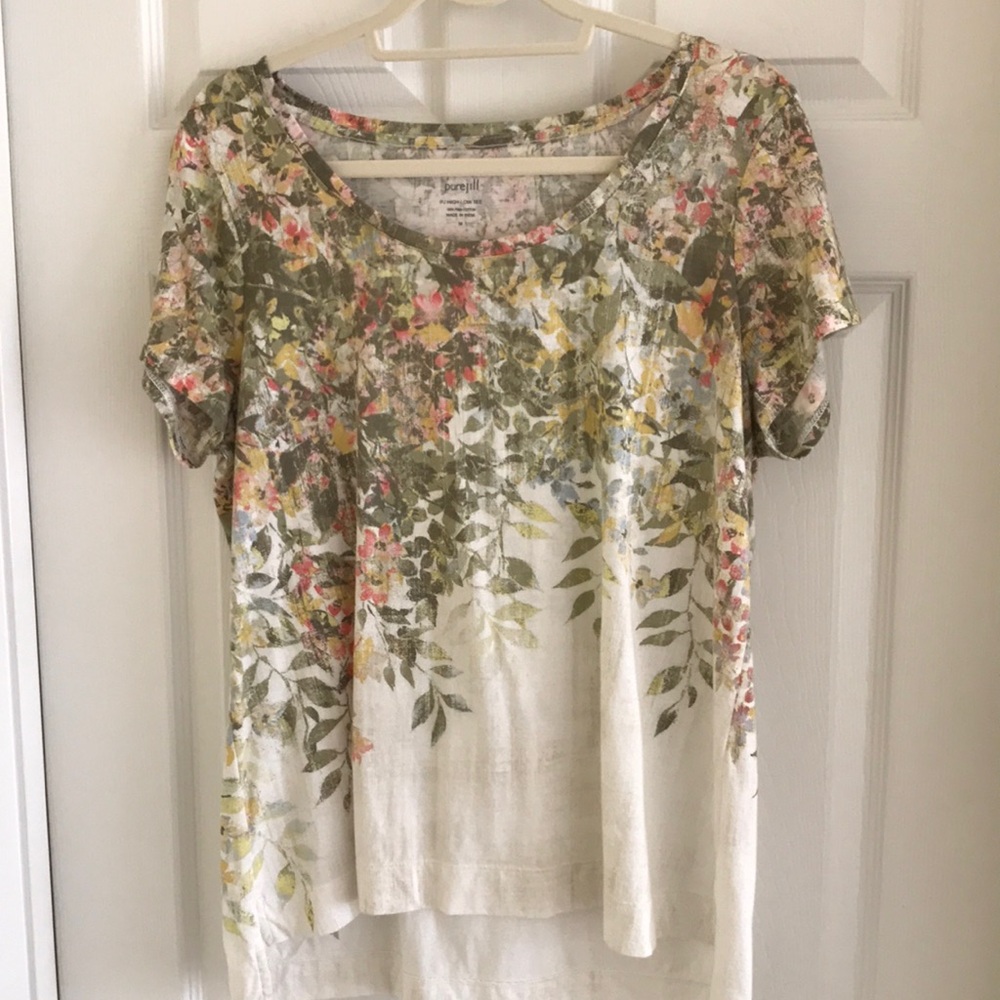 Pure Jill high lo tee. Size medium. Floral Print Women's Top